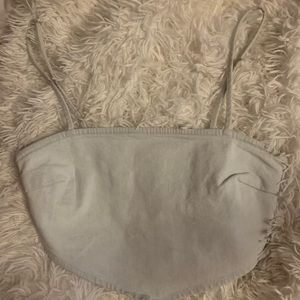 super cute zara crop top!! brand new!!!

#zara #brandymelville